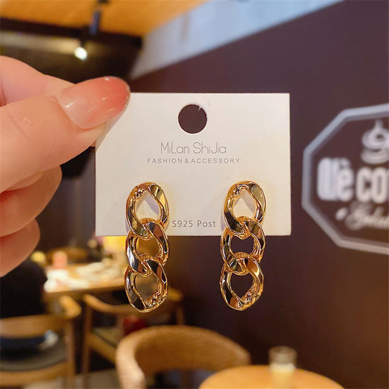 Simple And Elegant Fashion And Personalized Earrings