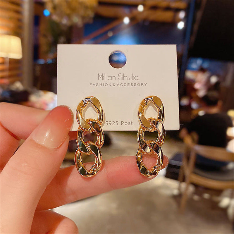 Simple And Elegant Fashion And Personalized Earrings
